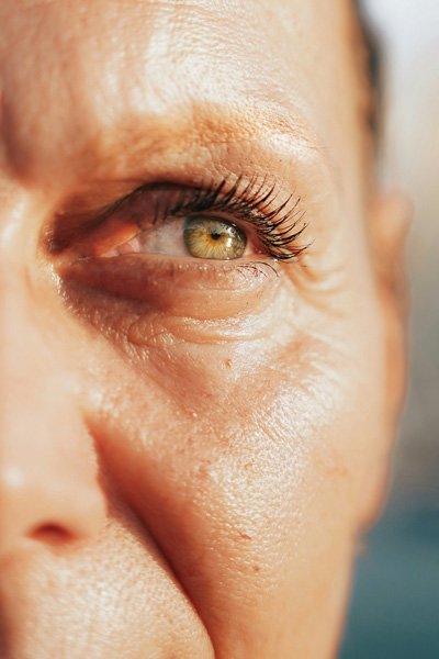 Woman looking to the right